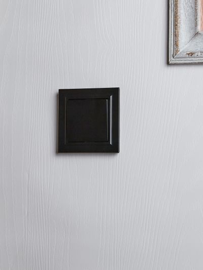 BRITE Выключатель 1-клавишный 10А ВС10-1-0-БрЧ черный IEK